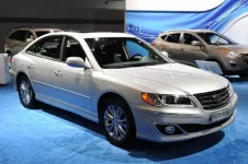 2011HyundaiAzera01.webp
