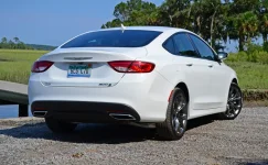 2015-chrysler-200s-rear-11.webp