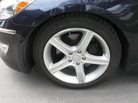 winter tire and rim.webp
