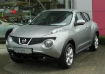 250px-Nissan_Juke_Acenta_1.6_2x4_front_20101030.webp