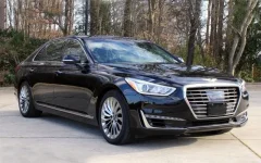 Genesis G90 1.jpg