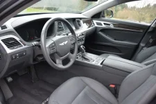 2015-Hyundai-Genesis-review-photos-AutoNation-5_th.webp