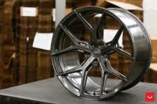 Vossen-HF-5-C29A-Anthracite-Hybrid-Forged-Series-©-Vossen-Wheels-2019-0702-1047x698.webp