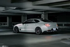 genesis-g70-m520r-dark-graphite-metallic-avant-garde-wheels-06.webp