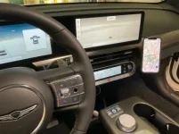 Finished_Look_wPhone2_LR.webp Finished_Look_wPhone2_LR.webp