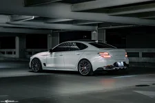 genesis-g70-m520r-dark-graphite-metallic-avant-garde-wheels-06.webp