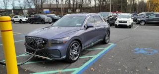 Resized GV70 Charging 1.webp