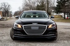 2015-Hyundai-Genesis-V6-AWD-21.webp
