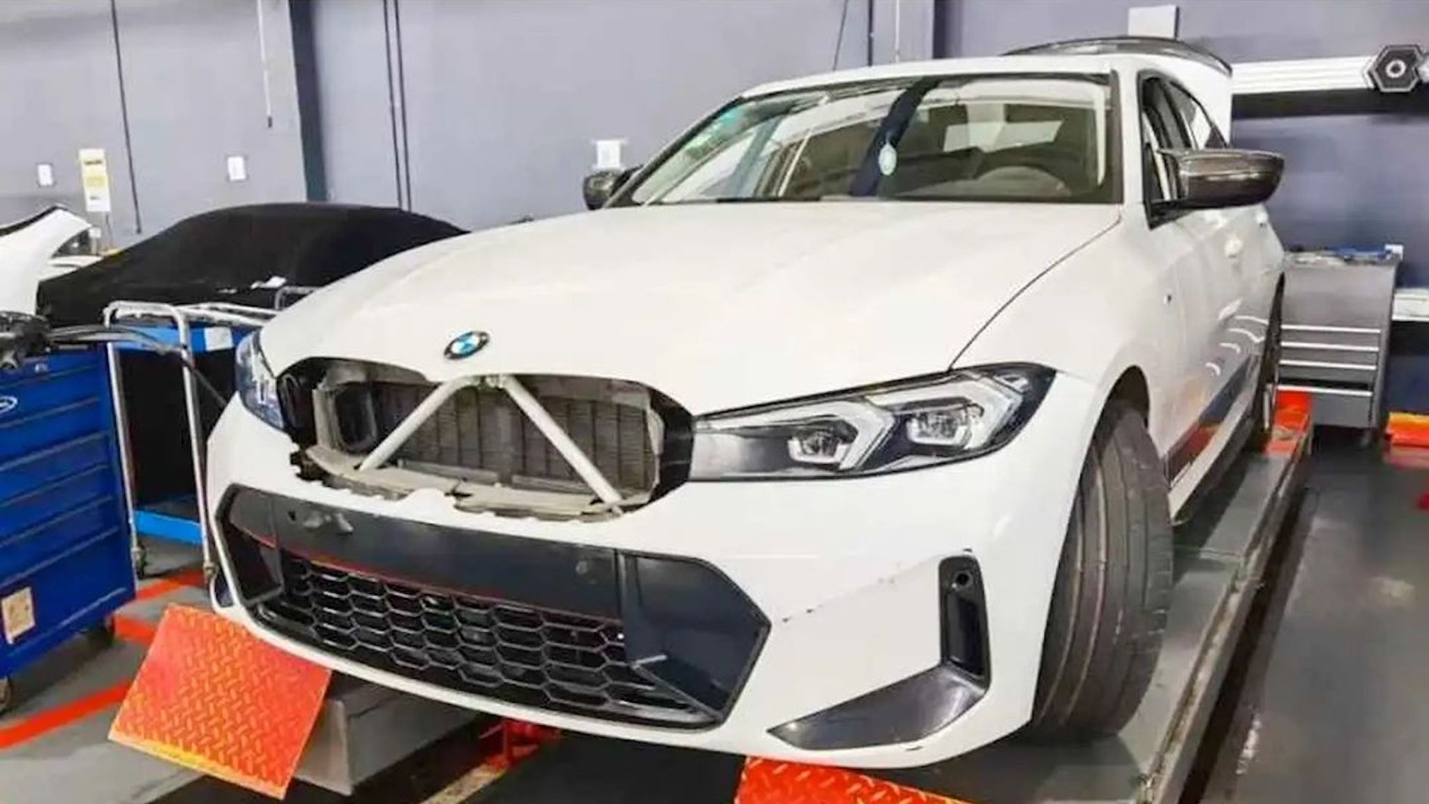www.motortrend.com