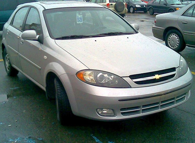 800px-Chevy_Optra5.jpg