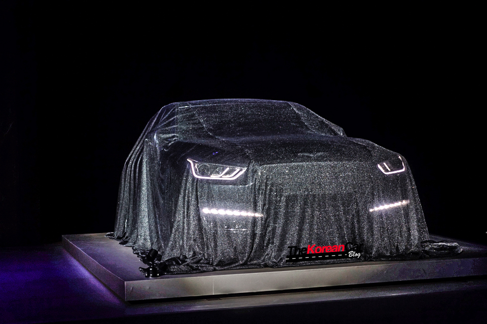 Genesis-G90-1.jpg