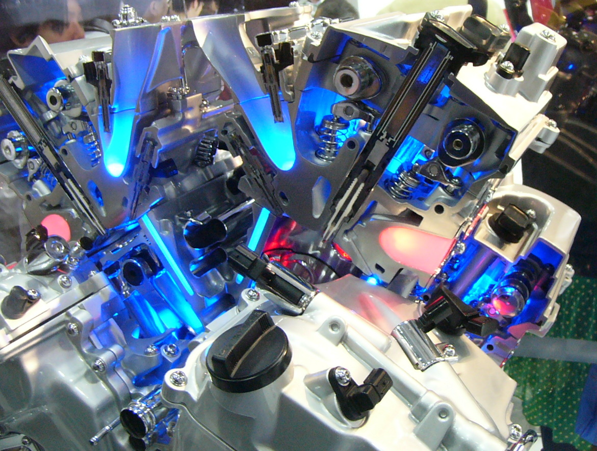 2GR-FSE_TMS2005_03.JPG