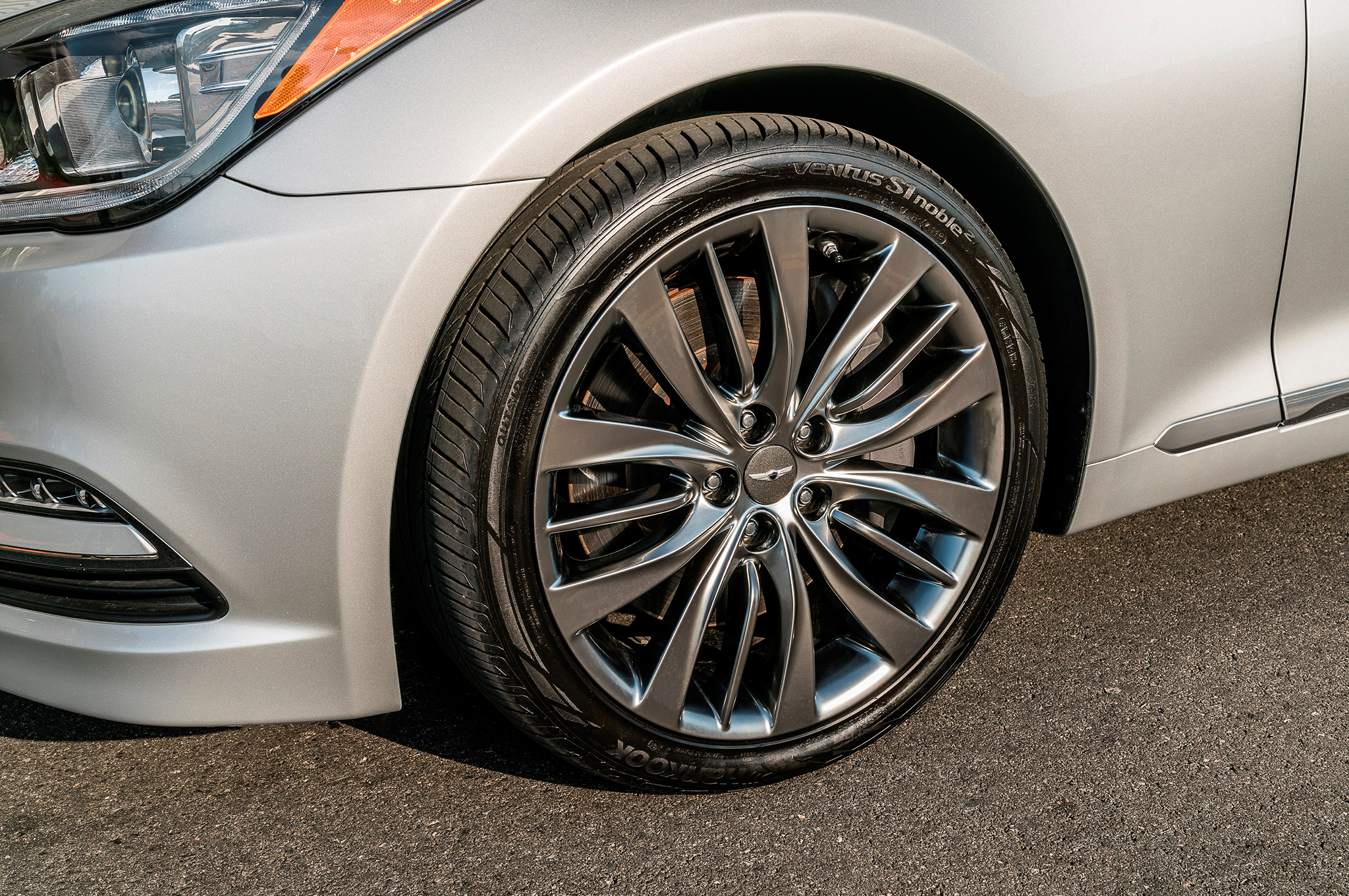 2017-Genesis-G80-wheels-1.jpg