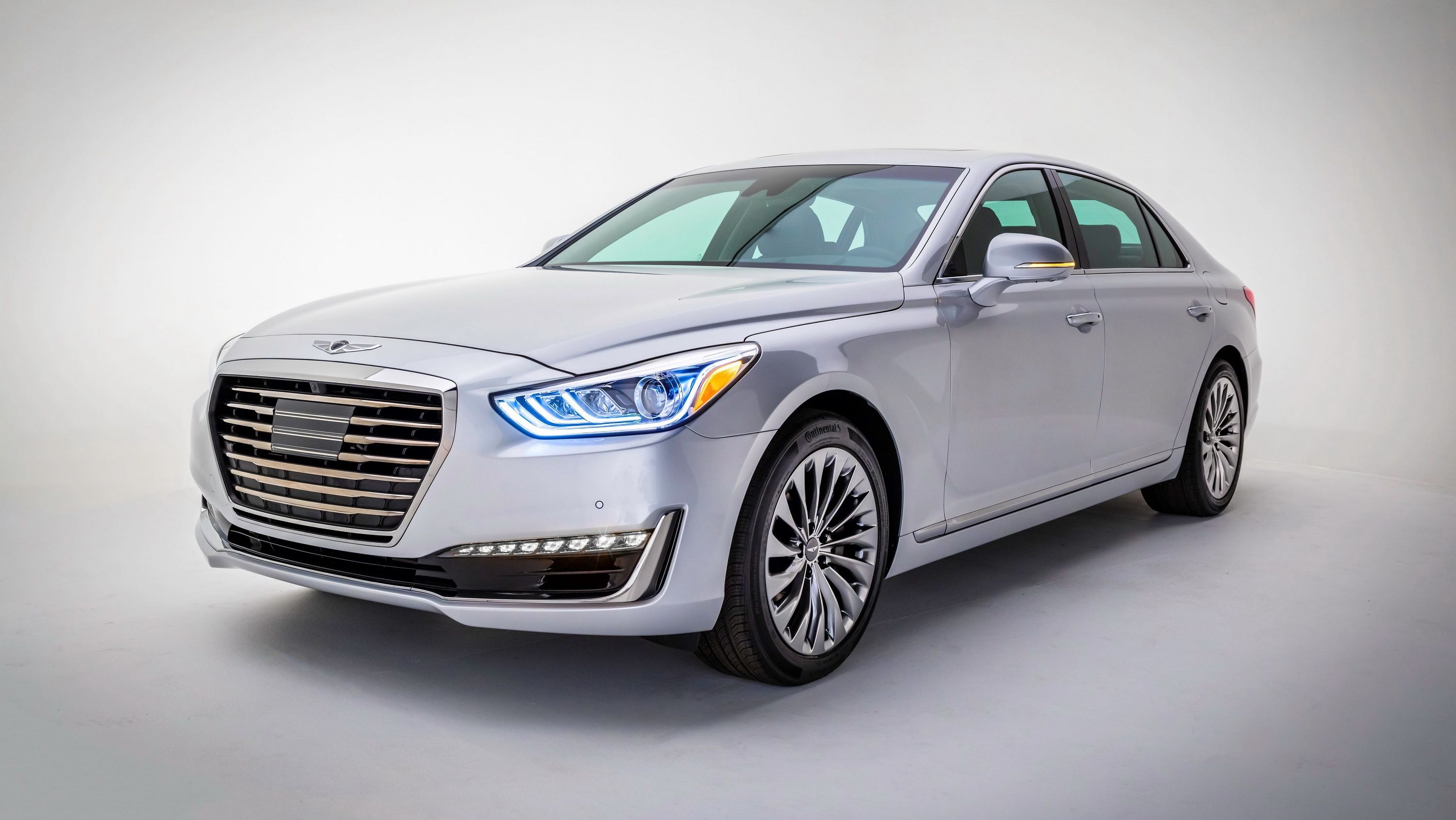 2016-genesis-g90-71.jpg