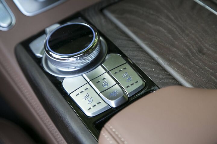 2020-Genesis-G90-controls2-679x453.jpg