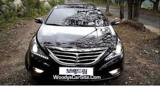 2012%2BHyundai%2BGenesis%2B001.jpg